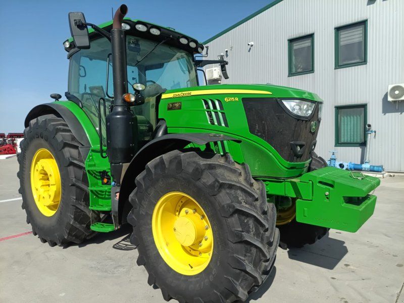 John Deere 6215R