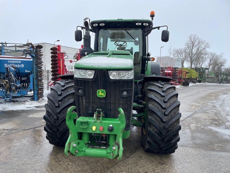 John Deere 8320 R PowrShift