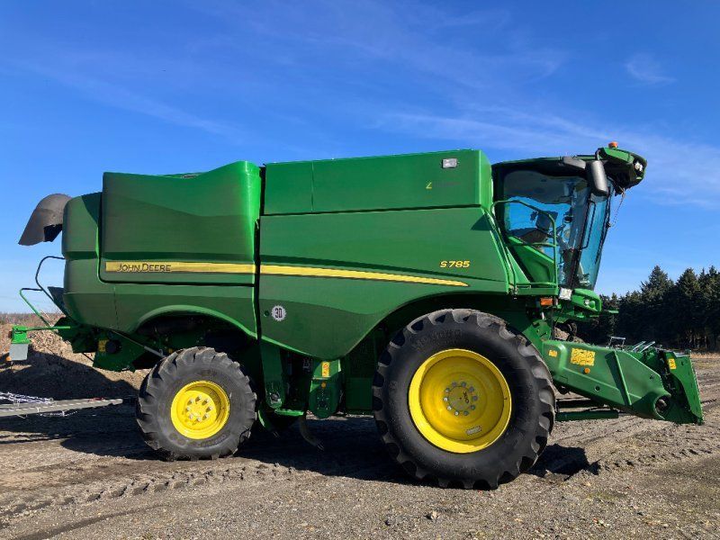 John Deere S785