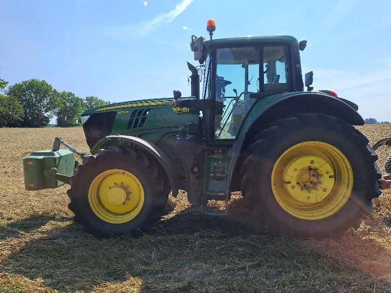 John Deere 6195M