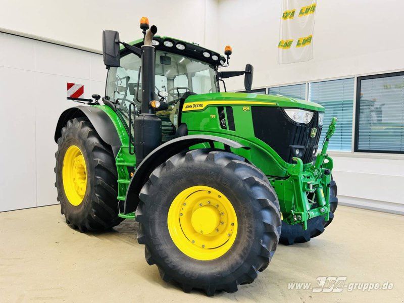John Deere 6R 195