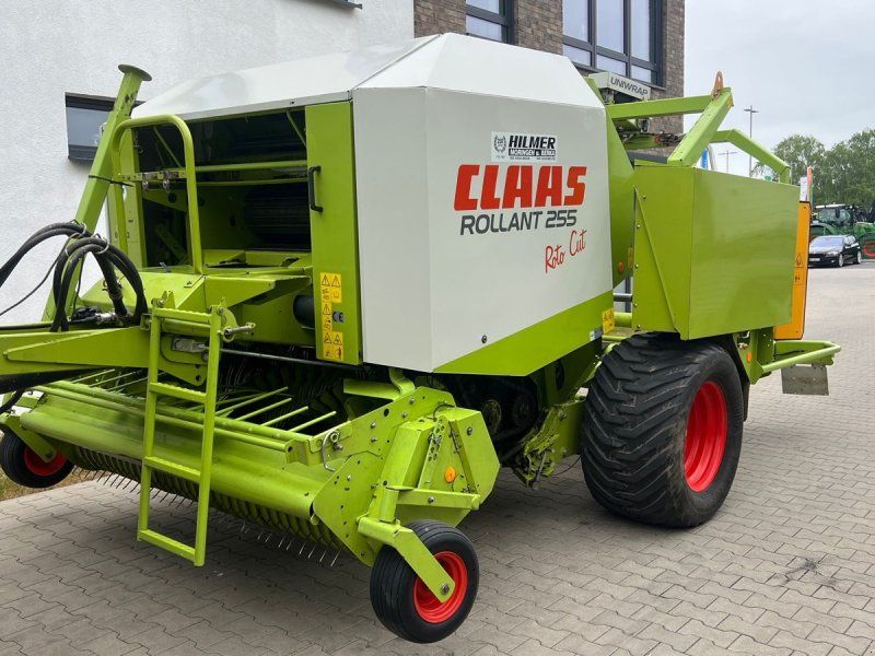 Claas Rollant 255 UniWrap