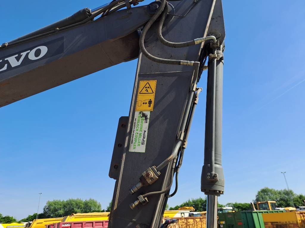 Volvo EC220EL