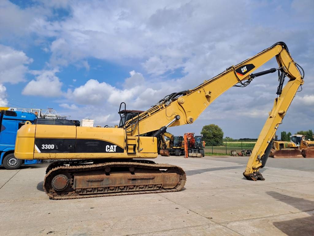 CAT 330DL UHD (21m UHD + standard boom)
