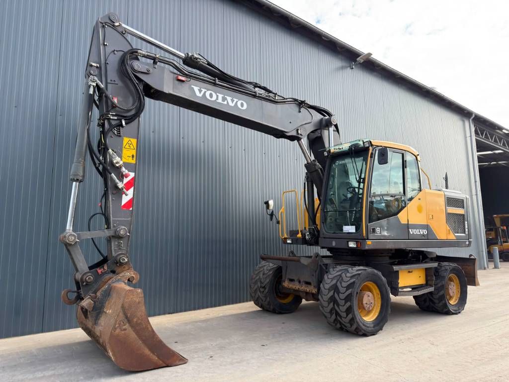 Volvo EW180E
