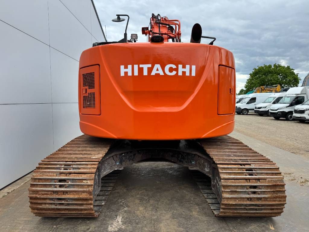 Hitachi ZX 225 US LC-5 B - Automatic Greasing / Camera
