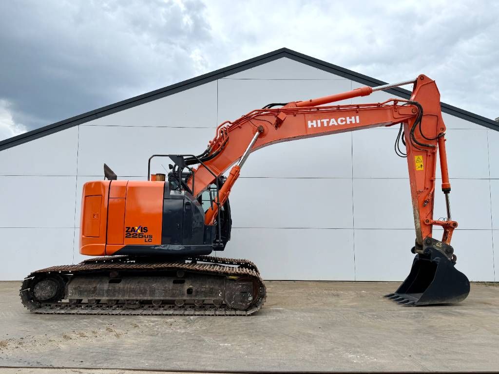 Hitachi ZX 225 US LC-5 B - Automatic Greasing / Camera