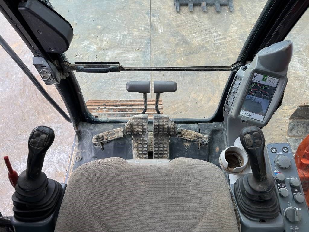 Hitachi ZX 225 US LC-5 B - Automatic Greasing / Camera
