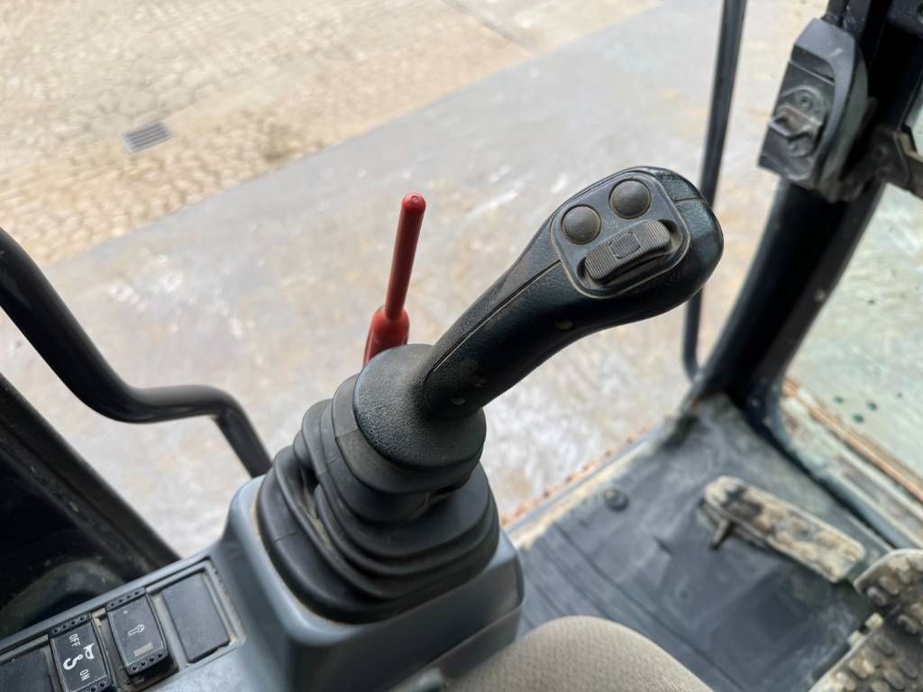 Hitachi ZX 225 US LC-5 B - Automatic Greasing / Camera