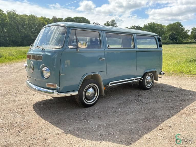 Car's Volkswagen T2 1975