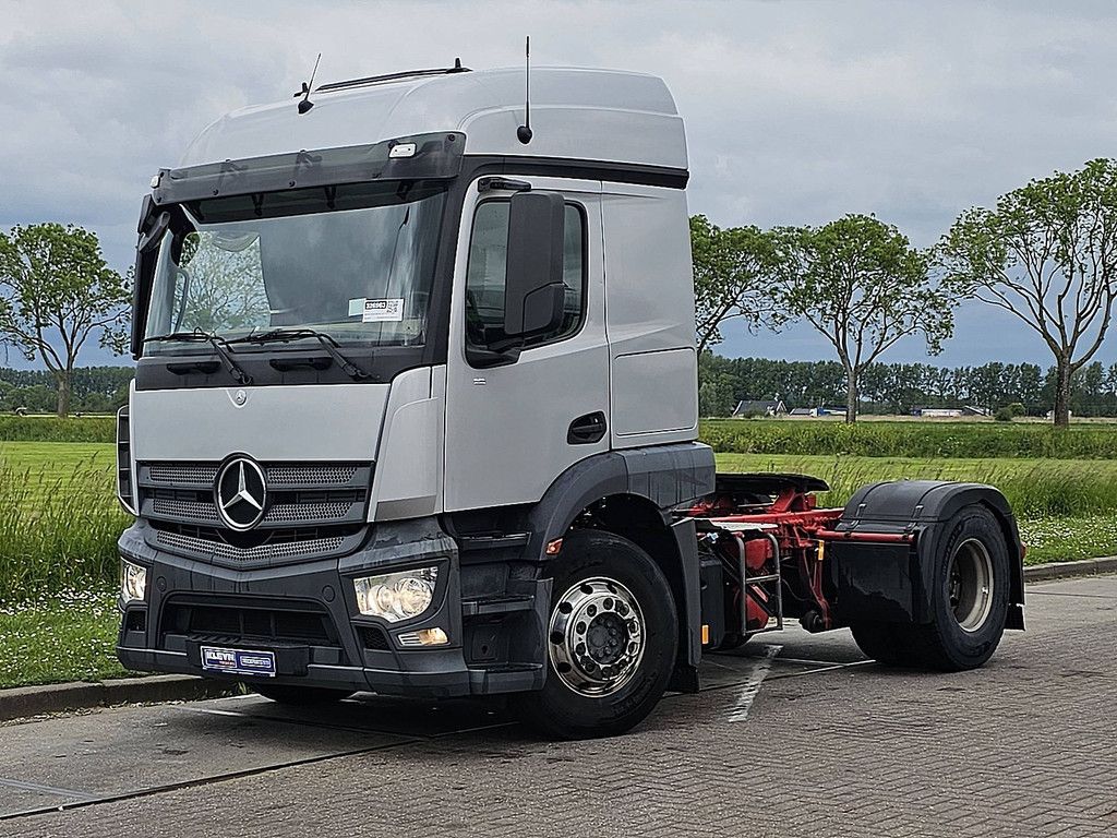 MERCEDES-BENZ ACTROS 1843