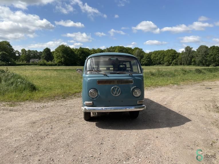 Car's Volkswagen T2 1975