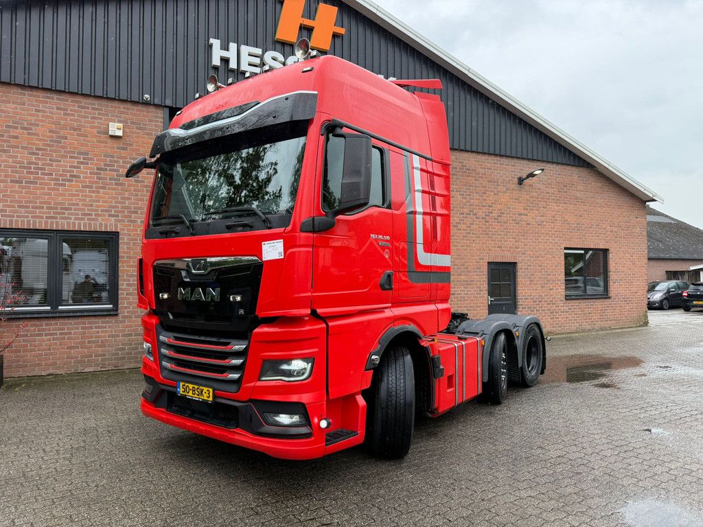 MAN TGX 26.510 6X2X XL Gestuurde voorloopas Lion edition individual, Top condition