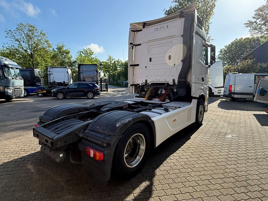Mercedes-Benz Actros 1842 4x2 Bigspace 2x tank 2 Bedden Koelkast NL Truck