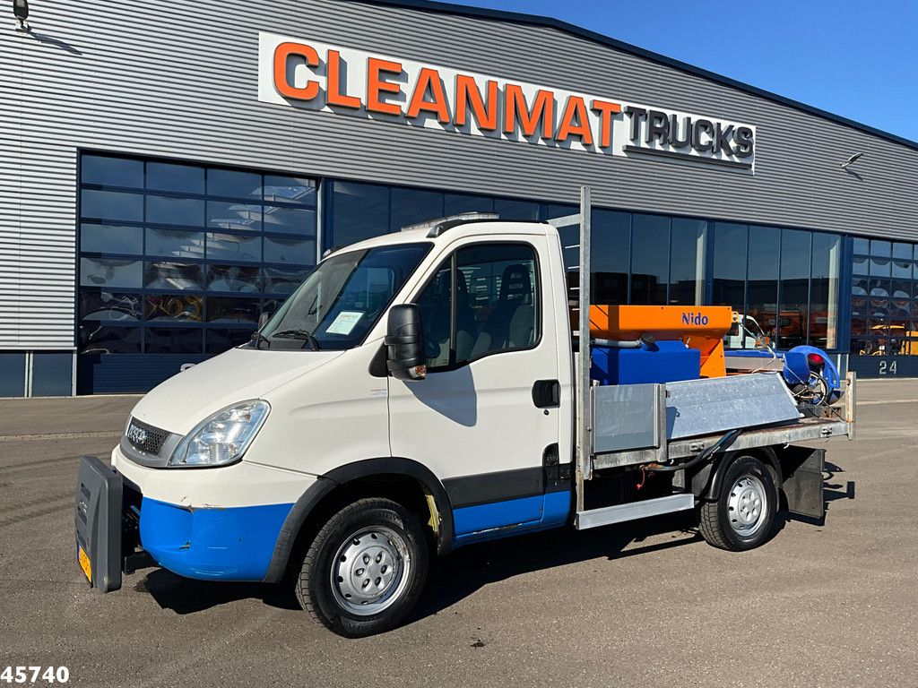 Iveco Daily 35S12 300 met Nido zoutstrooier Just 88.053 km!