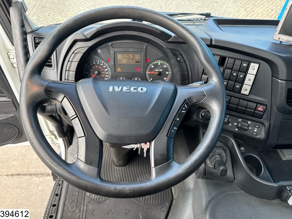 Iveco Trakker 330 4x4, EURO 6, Palfinger, Remote