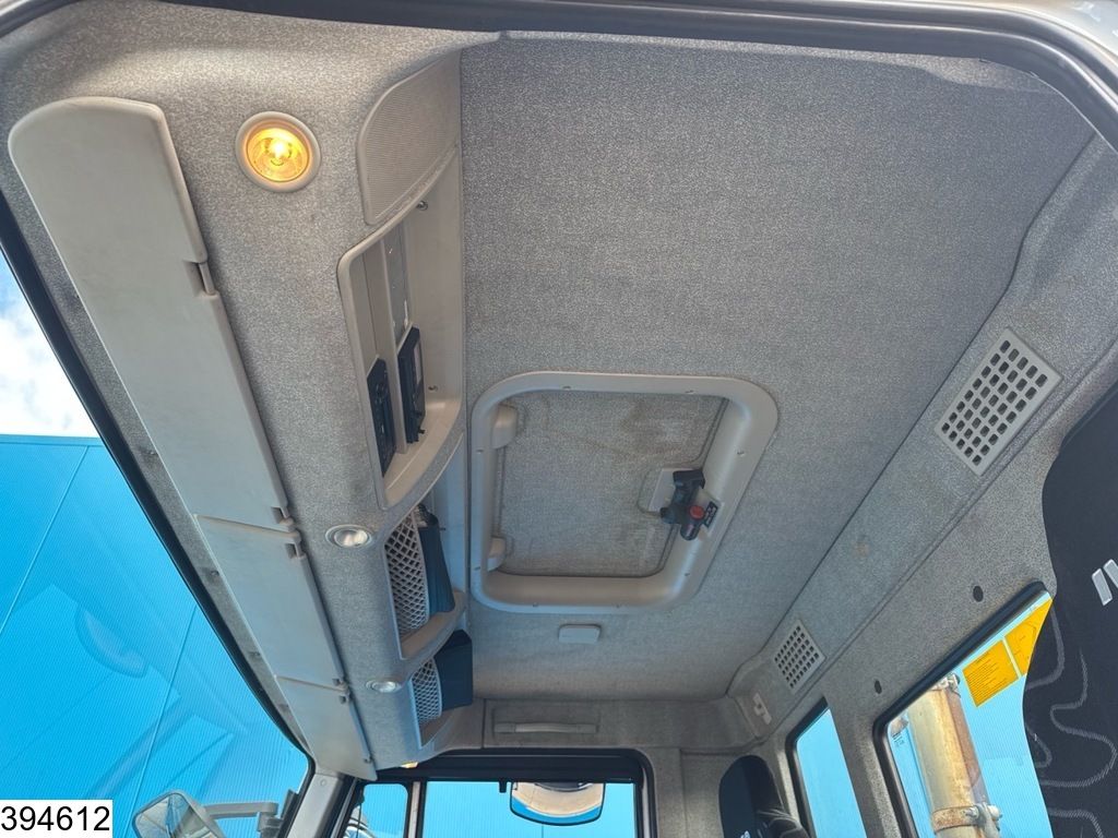 Iveco Trakker 330 4x4, EURO 6, Palfinger, Remote