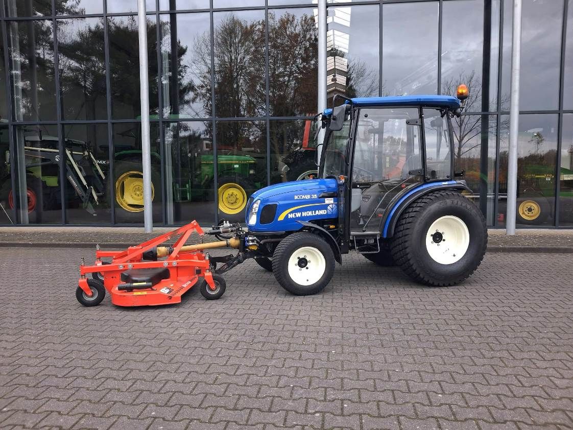 New Holland Boomer 35 + frontmaaier