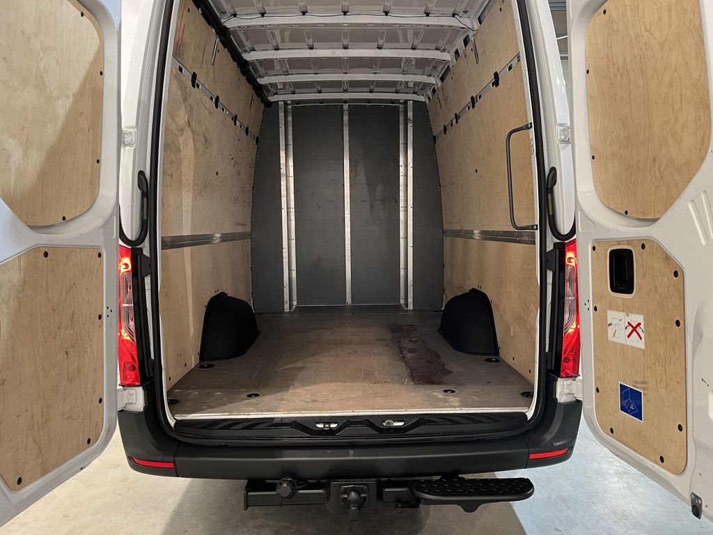 Mercedes-Benz Sprinter 316 CDI L3H2 RWD DC Dubbel Cabine / Trekhaak 3.500 KG / Airco / Cruise Control / CarPlay / Camera / Navigatie / 63.500 KM !!