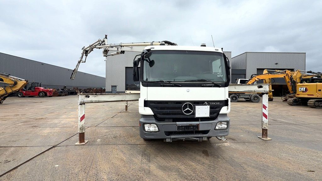 MercedesBenz 2641 Concrete Pump
