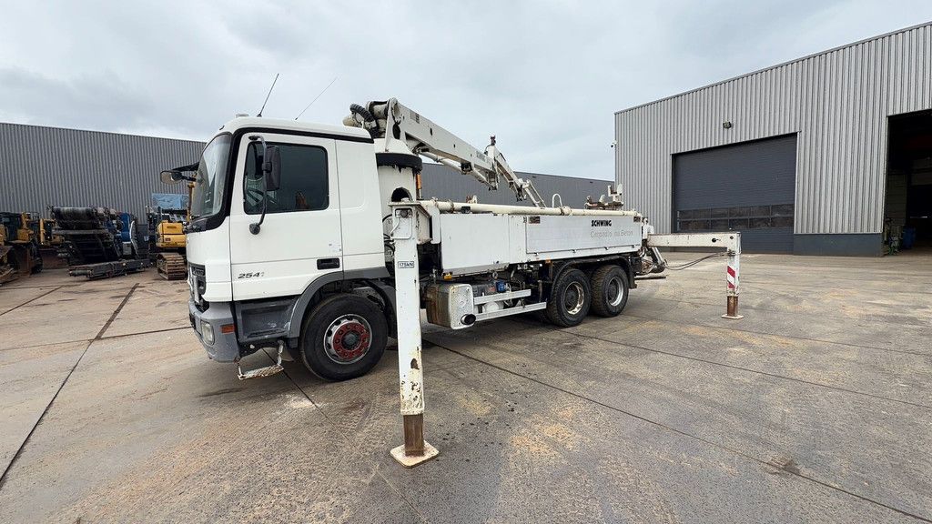 MercedesBenz 2641 Concrete Pump