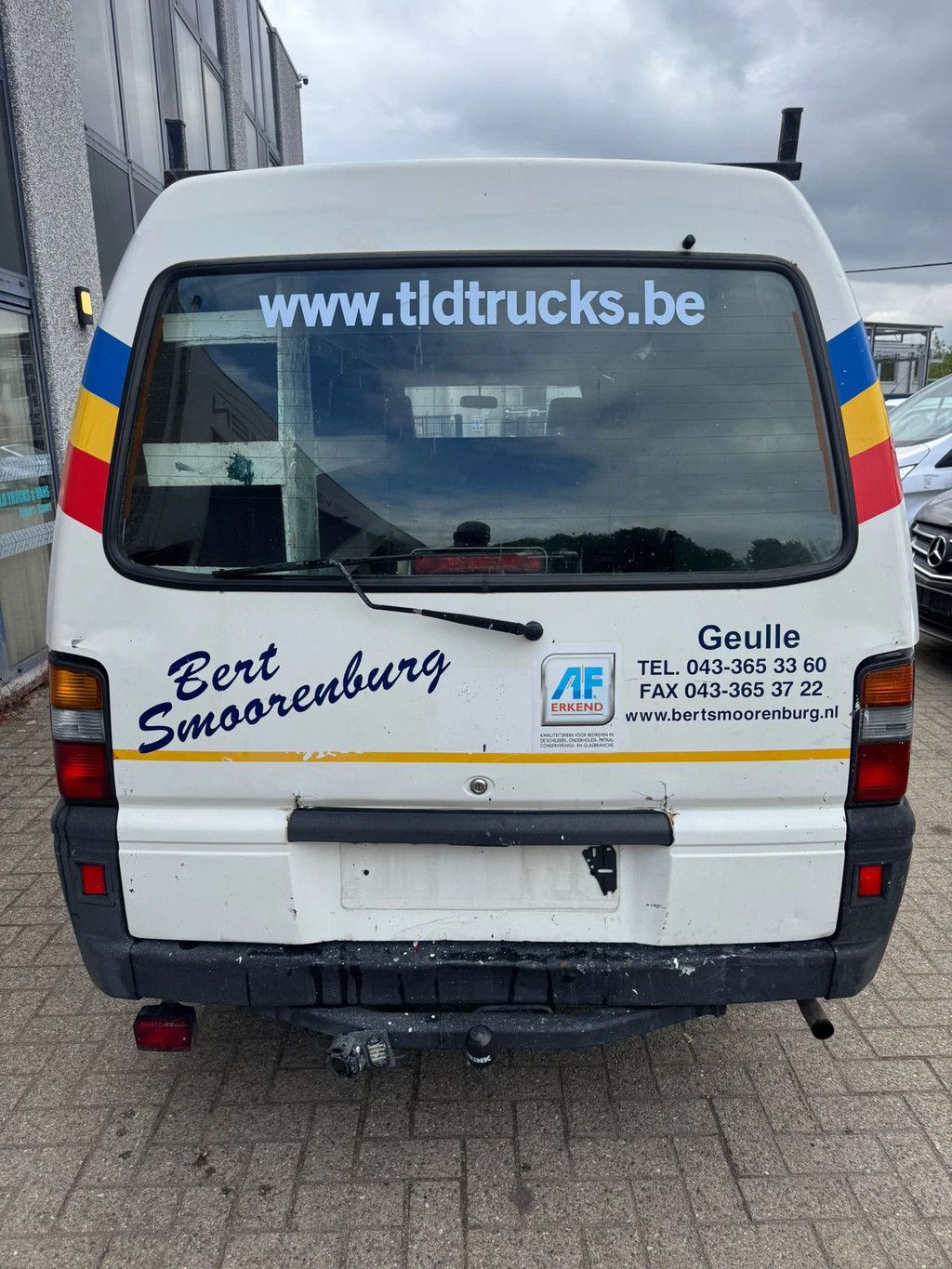 Mitsubishi L 300 **LONG CHASSIS-2X SLIDINGDOOR**
