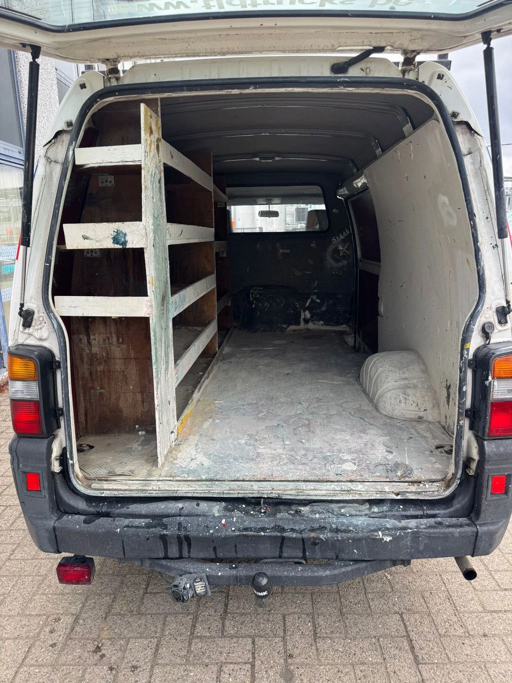 Mitsubishi L 300 **LONG CHASSIS-2X SLIDINGDOOR**