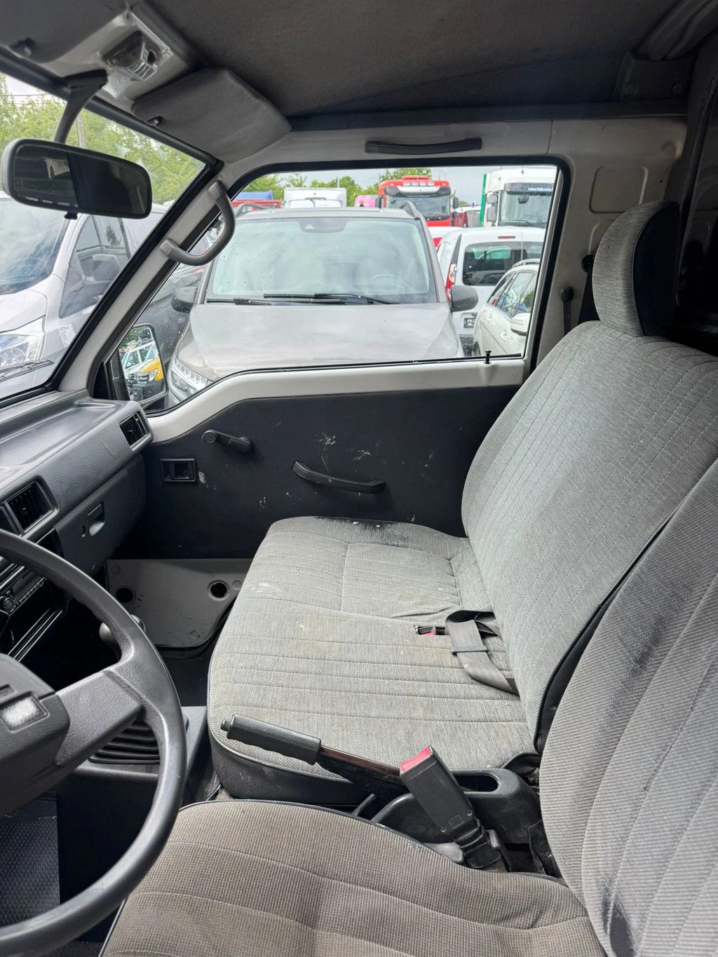 Mitsubishi L 300 **LONG CHASSIS-2X SLIDINGDOOR**