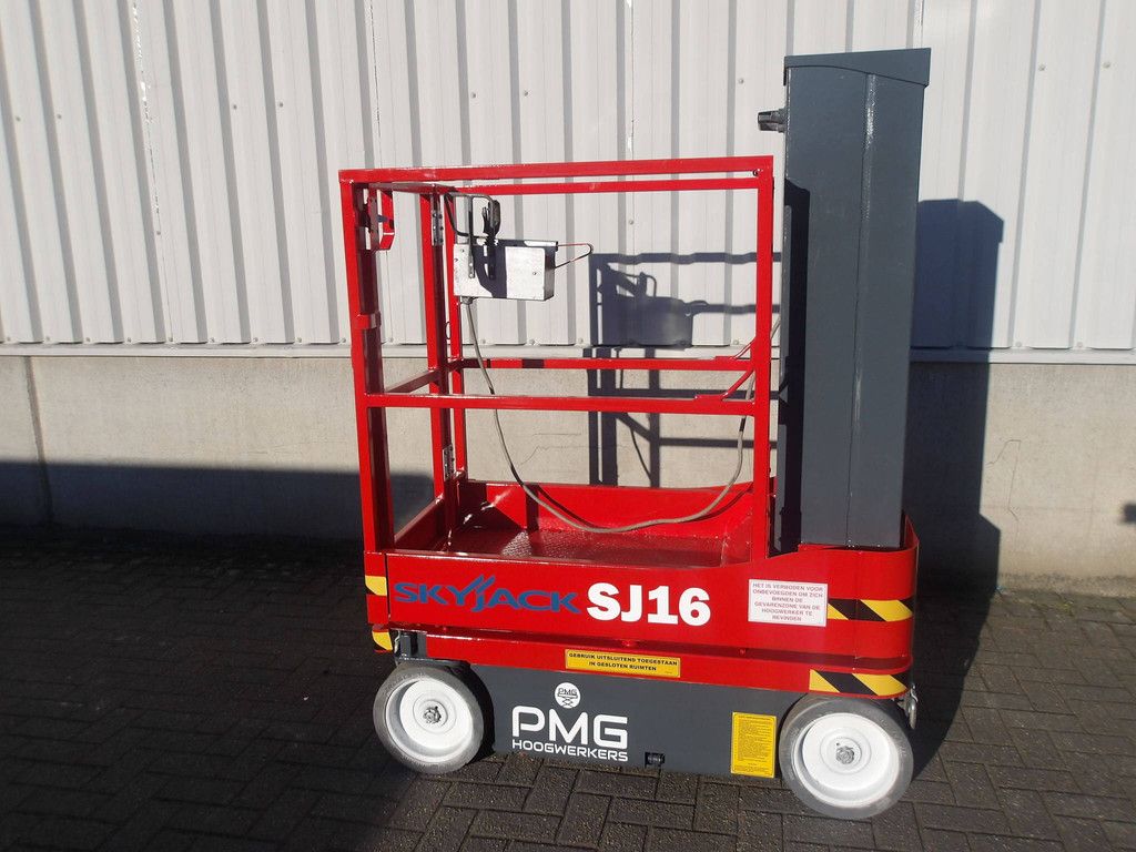 Skyjack SJ16 6.75m Electric Mast Lift 2019