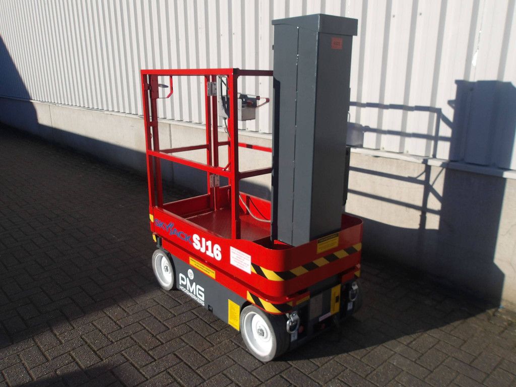 Skyjack SJ16 6.75m Electric Mast Lift 2019