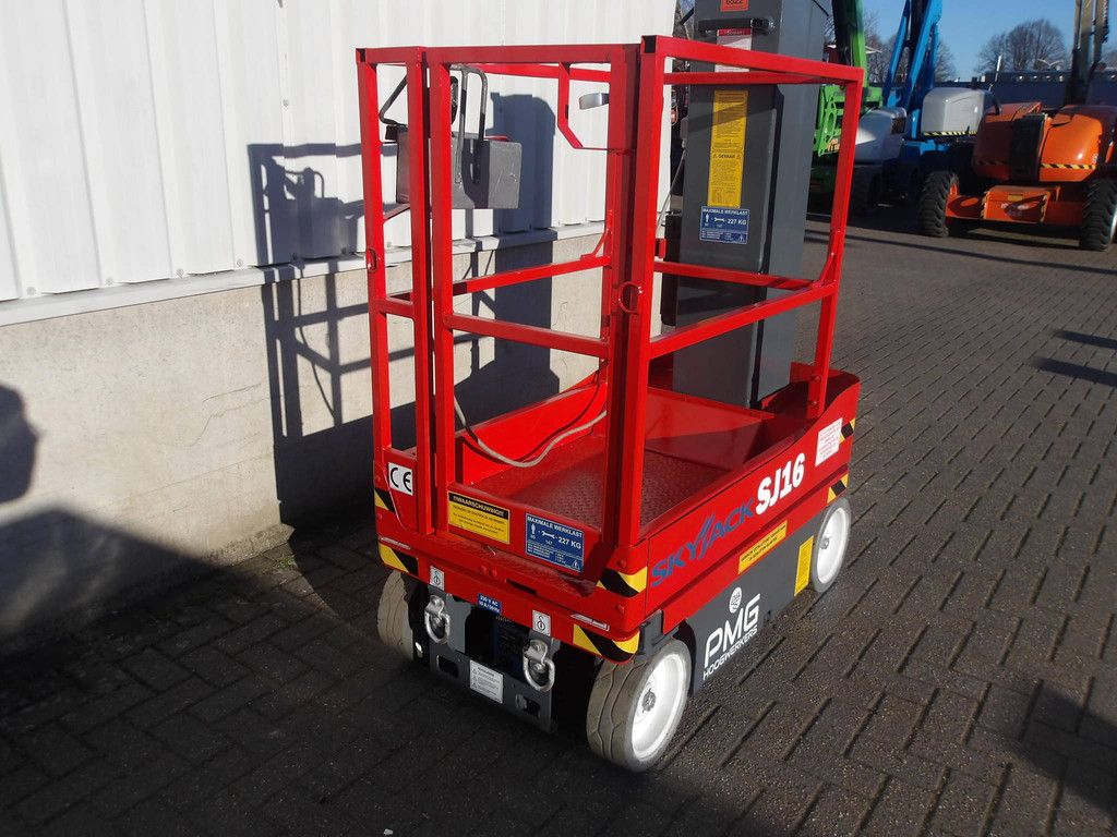 Skyjack SJ16 6.75m Electric Mast Lift 2019