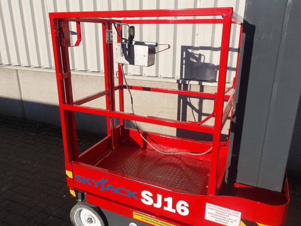Skyjack SJ16 6.75m Electric Mast Lift 2019