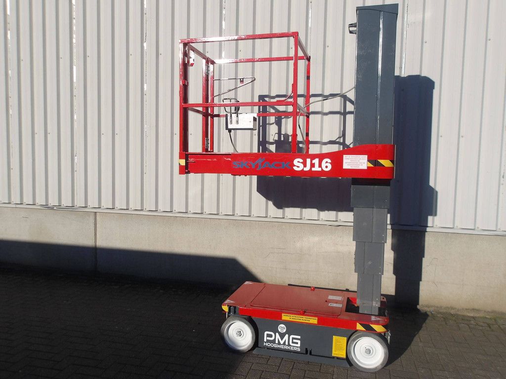 Skyjack SJ16 6.75m Electric Mast Lift 2019