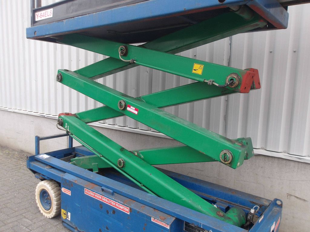 Schaarhoogwerker Holland Lift Monostar Y-64EL8 8.40m Elektrisch 2003