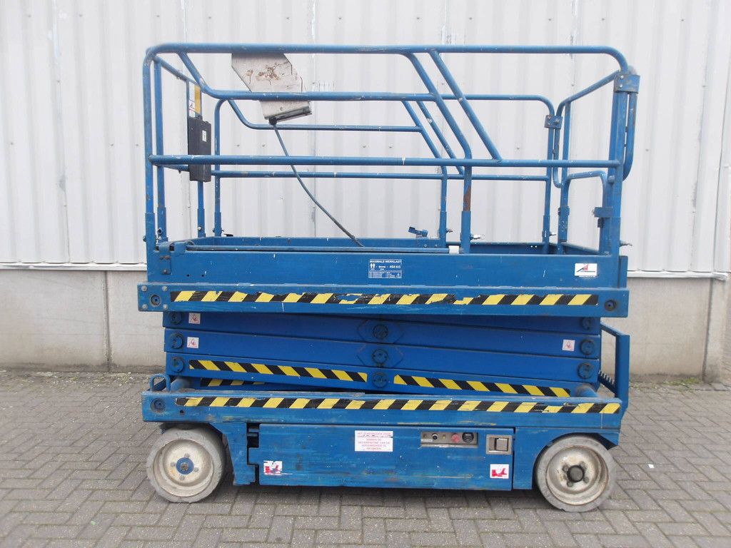 Scissor Lift Upright X26 10m Electric 2000