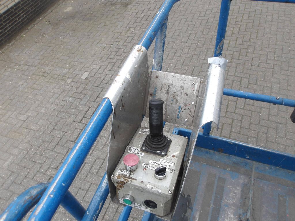Scissor Lift Upright X26 10m Electric 2000