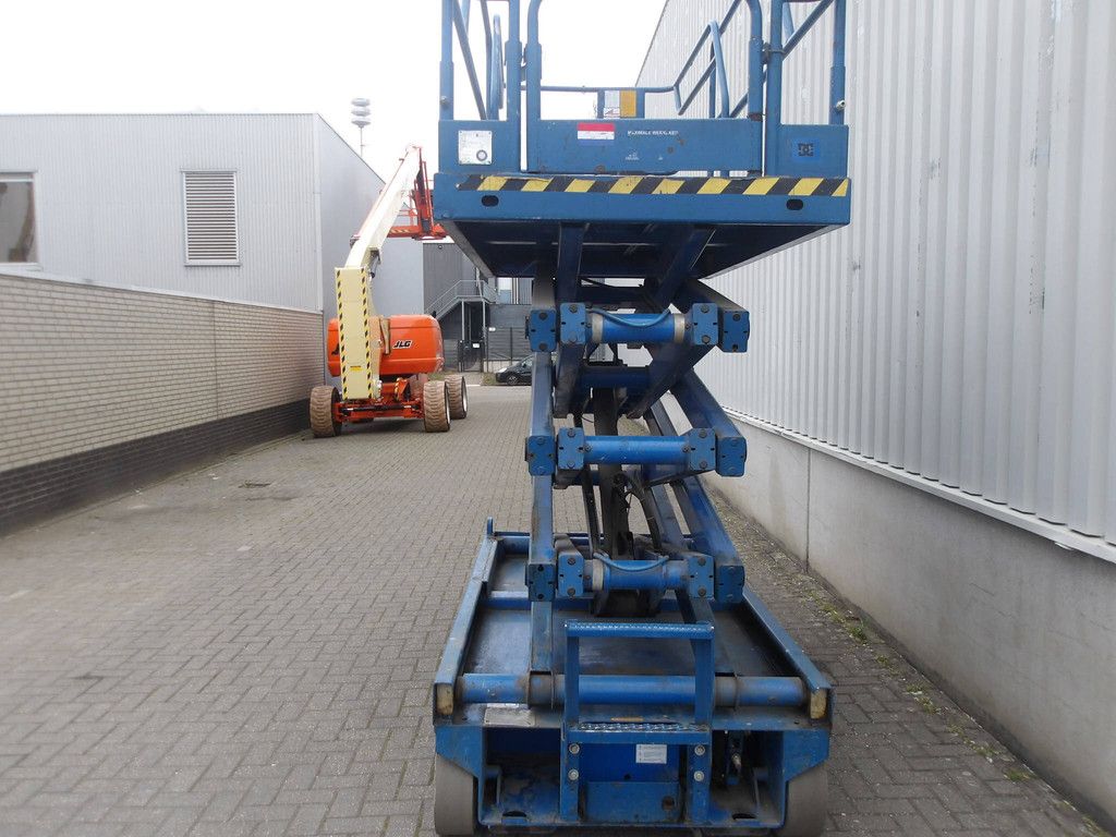 Scissor Lift Upright X26 10m Electric 2000