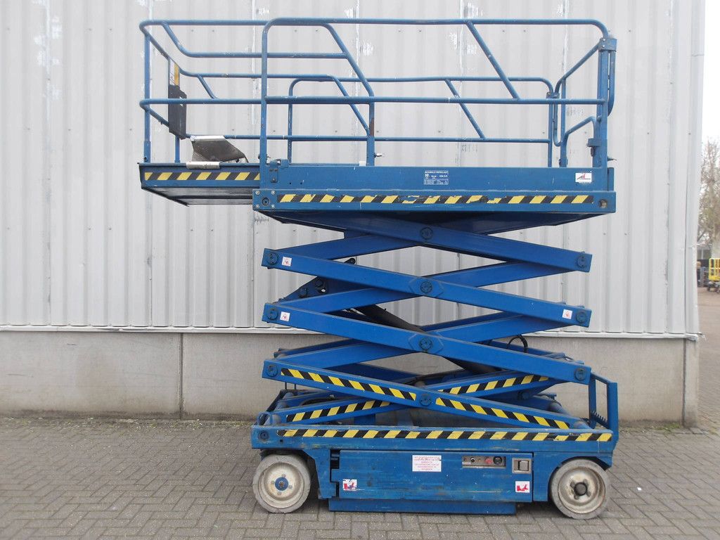 Scissor Lift Upright X26 10m Electric 2000
