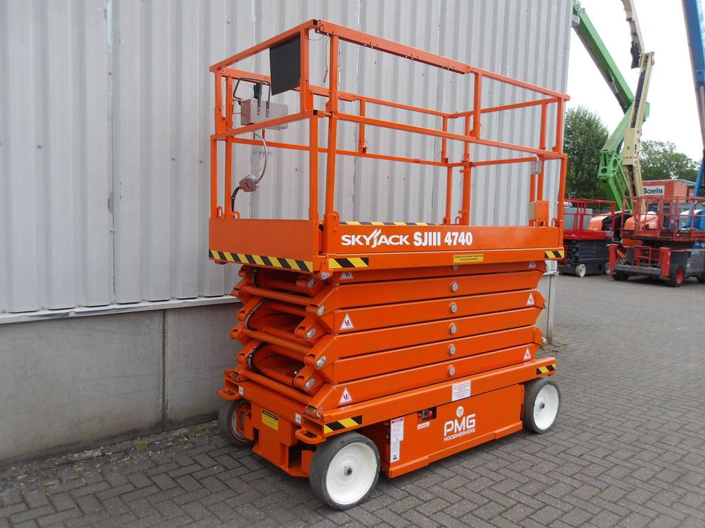 Skyjack SJ4740 Electric Scissor Lift 13.69m 2018