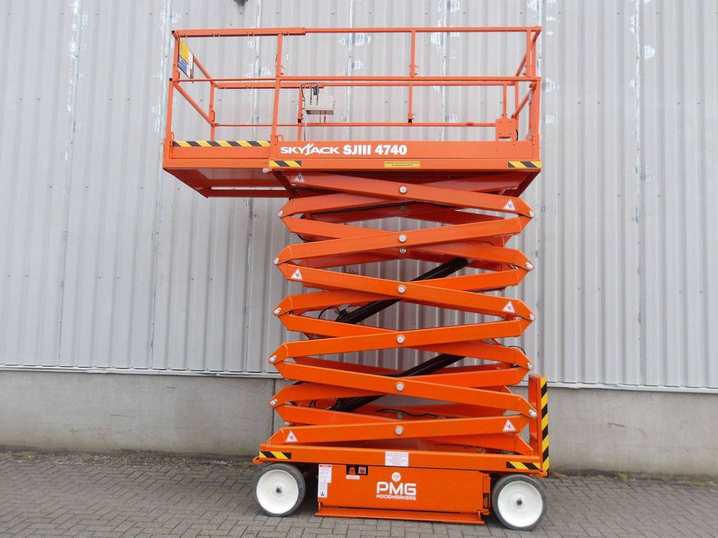 Skyjack SJ4740 Electric Scissor Lift 13.69m 2018