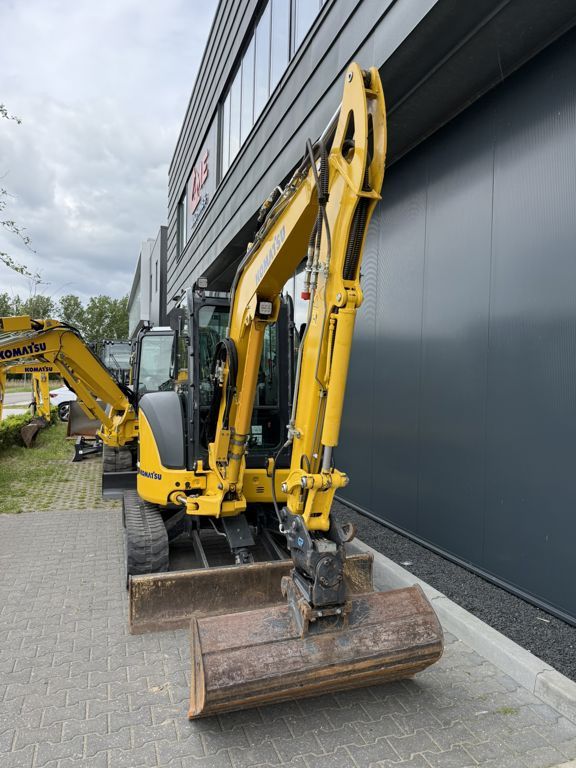 Komatsu PC35MR-5 + Kantelstuk CW05 (Airco) 2022