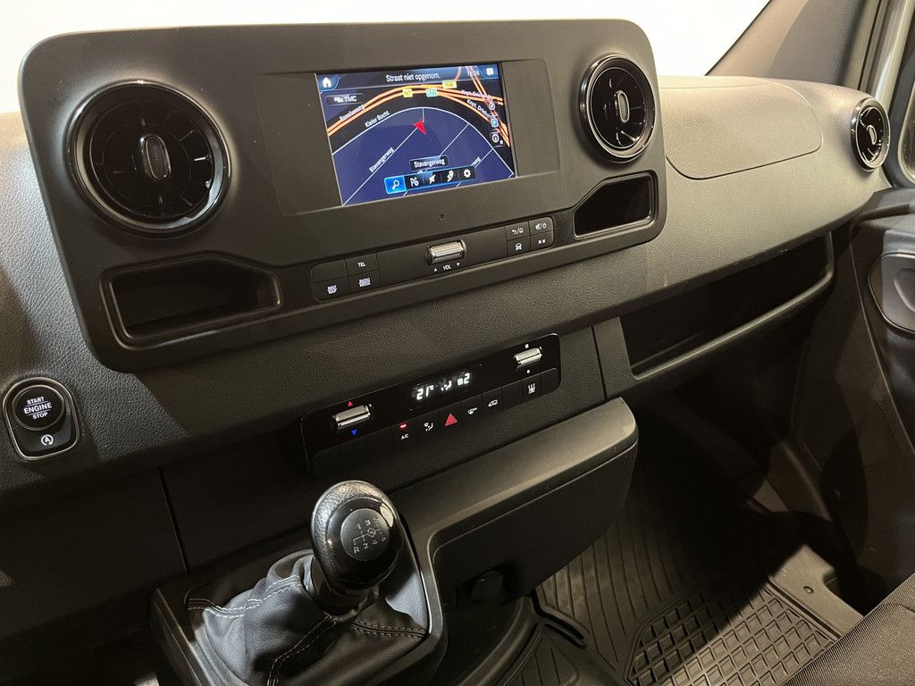 Mercedes-Benz Sprinter 315 CDI L3 RWD Open Laadbak / Euro 6 / Airco / MBUX / CarPlay / Navigatie / 3-Zits / 82.000 KM !!