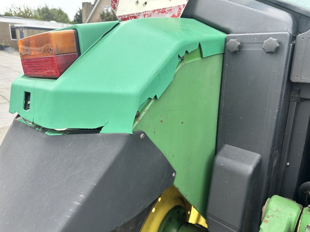 John Deere 6100