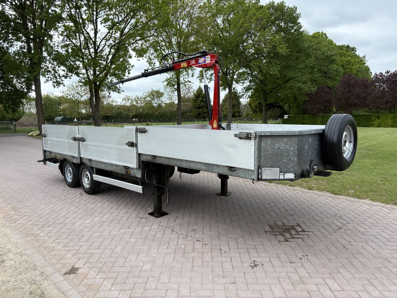 Be oplegger KUIPER 5.3 TON met aluminium luiken KRAAN