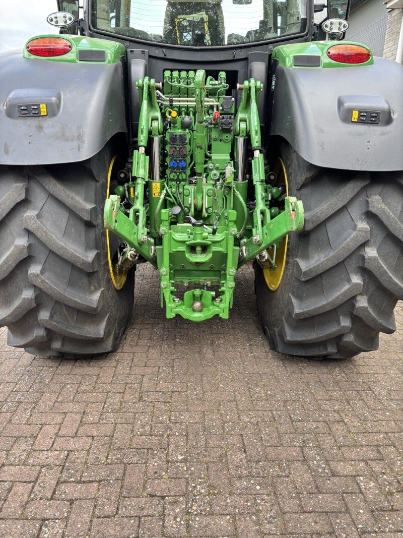 John Deere 6R215 – 2024 – 2460 uur – zeer complete uitvoering
