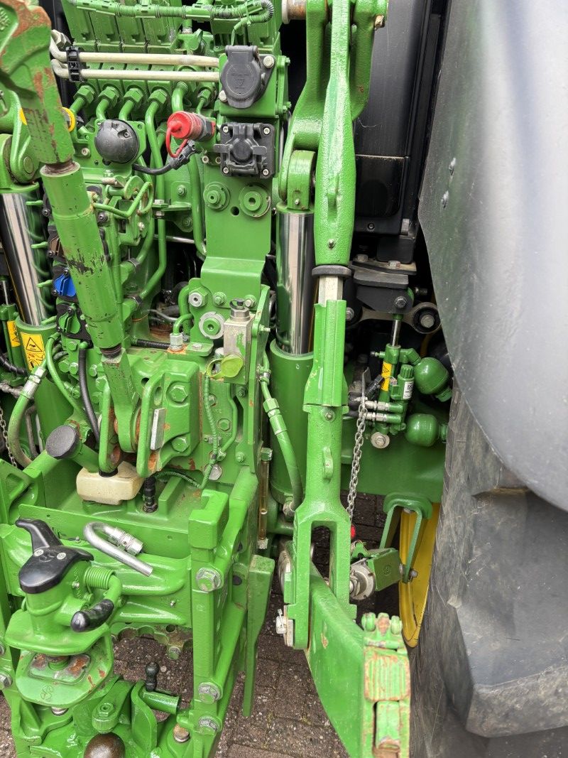 John Deere 6R215 – 2024 – 2460 uur – zeer complete uitvoering