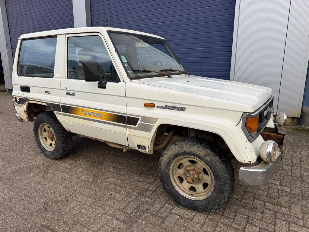 Toyota Land Cruiser **J70-DIESEL**