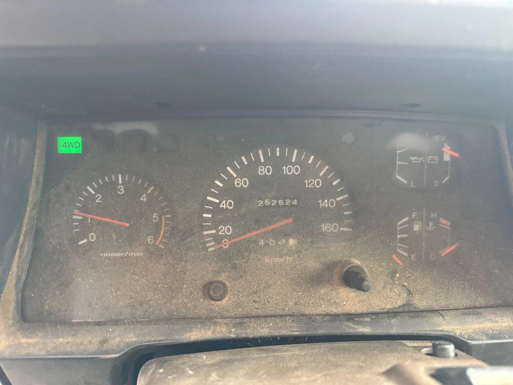 Toyota Land Cruiser **J70-DIESEL**