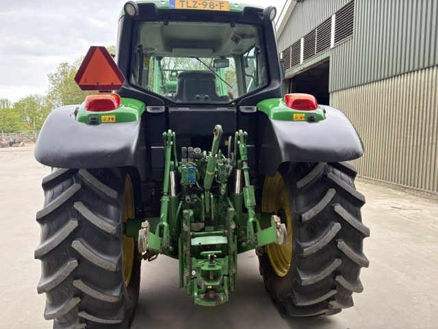 John deere 6120M