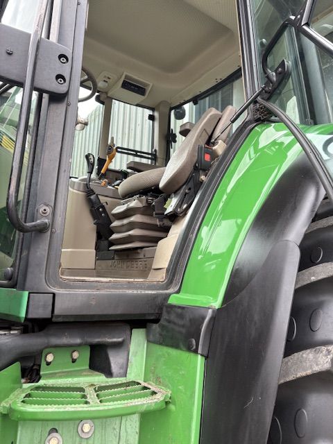 John deere 6120M